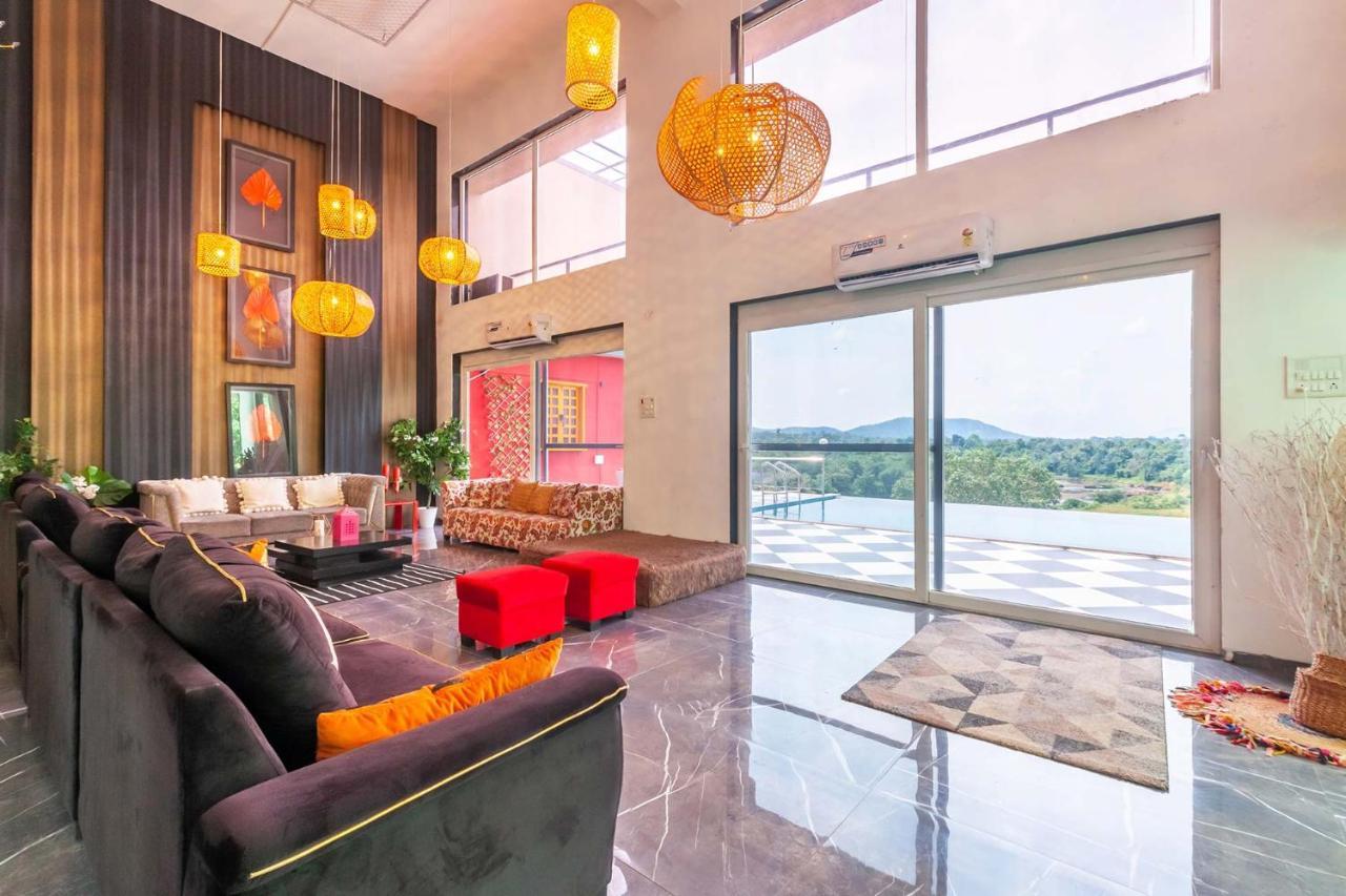 Stayvista'S Vine & Splash - Riverside Villa With An Infinity Pool And Indoor Games Karjat Esterno foto