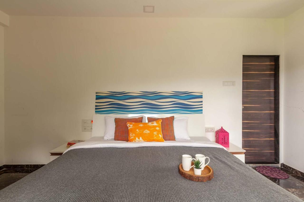 Stayvista'S Vine & Splash - Riverside Villa With An Infinity Pool And Indoor Games Karjat Esterno foto