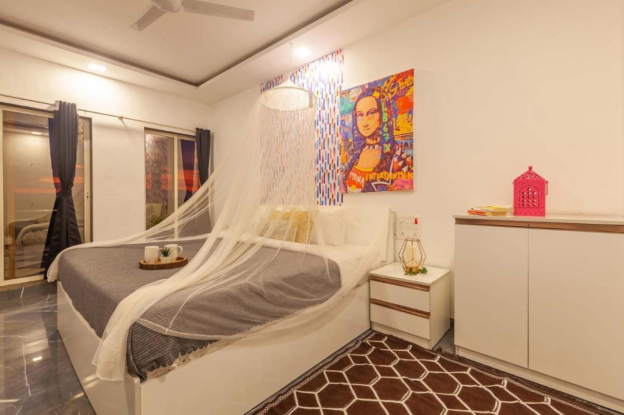 Stayvista'S Vine & Splash - Riverside Villa With An Infinity Pool And Indoor Games Karjat Esterno foto