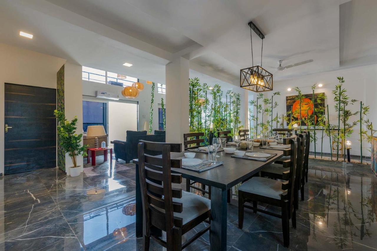 Stayvista'S Vine & Splash - Riverside Villa With An Infinity Pool And Indoor Games Karjat Esterno foto